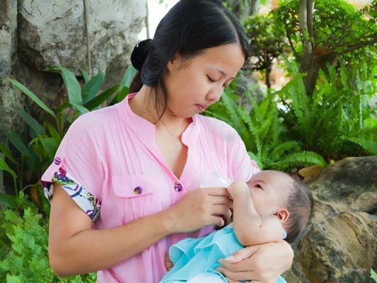 Giúp Việc Chăm Sóc Trẻ Em